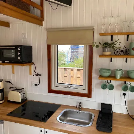 بيت للعطل Tiny House 300 Meter Vom Zentrum Entfernt *