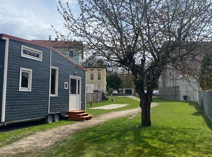 Tiny House 300 Meter Vom Zentrum Entfernt بيت للعطل *