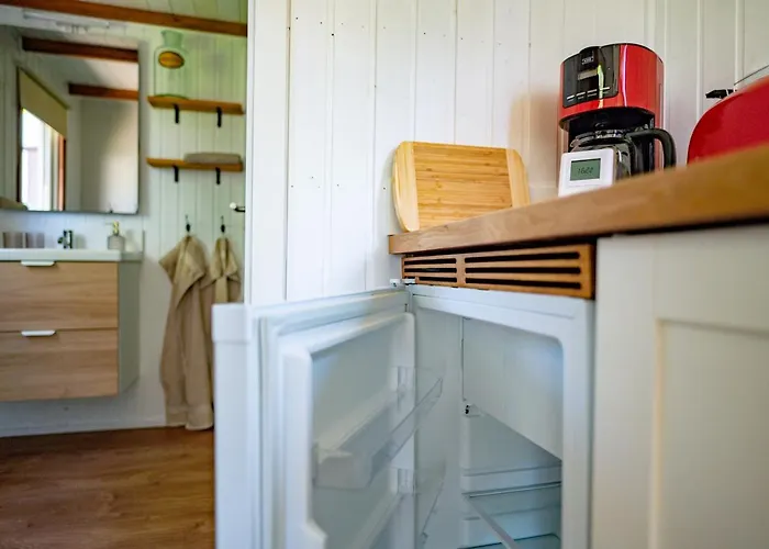 Tiny House 300 Meter Vom Zentrum Entfernt بيت للعطل